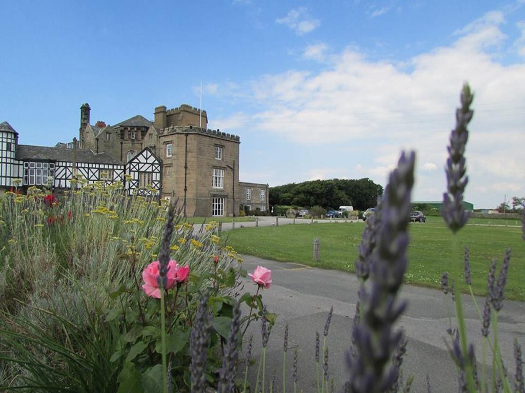 Leasowe Castle Hotel Moreton  Exterior foto